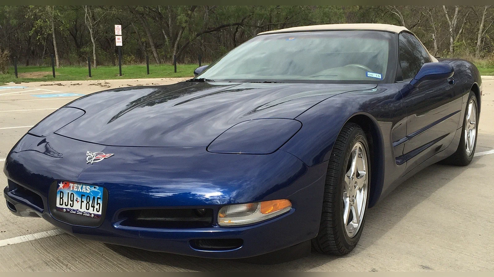 Click to Enlarge-Esc to Close Corvette Generations/C5/C5 2004 Blue.webp